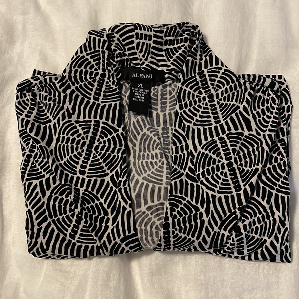 Alfani women’s top size XL - Picture 7 of 8